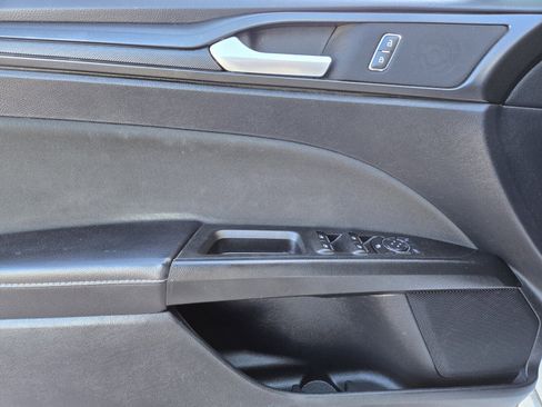 Used 2018 Ford Fusion S w/ Equipment Group 101A image 15