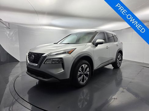 Used 2023 Nissan Rogue SV image 8