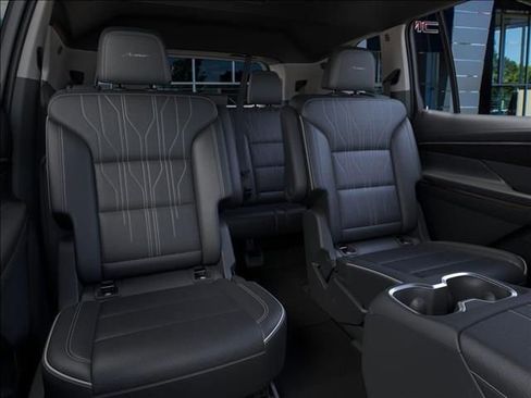 New 2026 Buick Enclave Avenir image 17