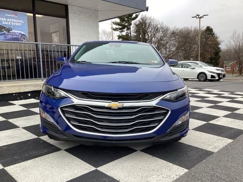 Used 2023 Chevrolet Malibu LT image 3