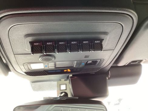 New 2025 Ford Bronco Badlands image 33