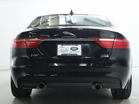 Used 2018 Jaguar XF Premium image 7