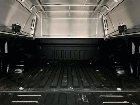 Used 2022 Ford F350 XL w/ Power Equipment Group image 32