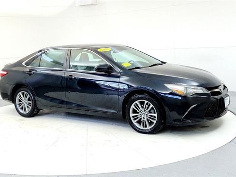 Certified 2017 Toyota Camry SE image 7
