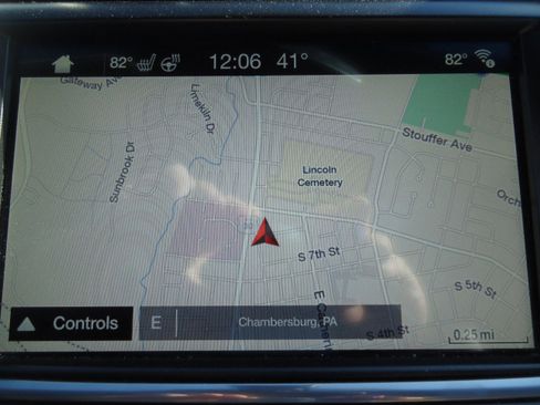 Used 2018 Lincoln MKX Reserve w/ Driver Assistance Package image 16