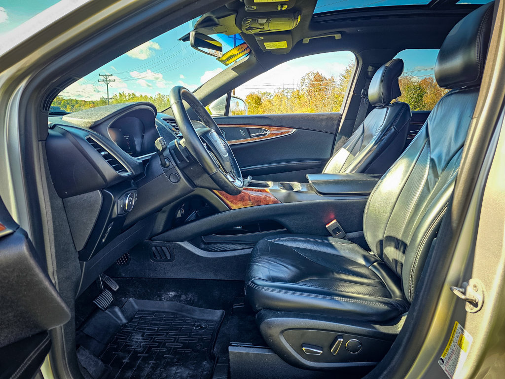 Used 2019 Lincoln Nautilus Select AWD/4WD image 13