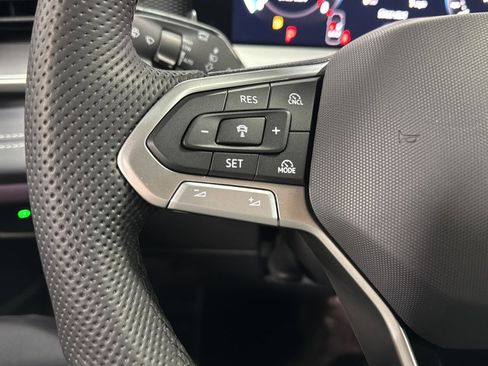 New 2026 Volkswagen Tiguan SE R-Line AWD/4WD image 21