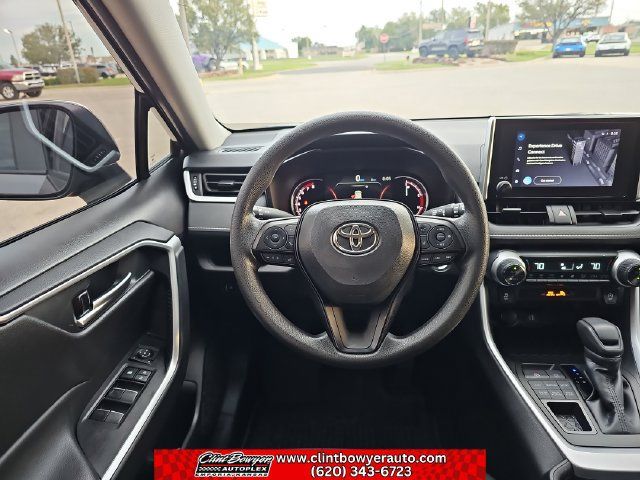 Used 2025 Toyota RAV4 XLE AWD/4WD image 14