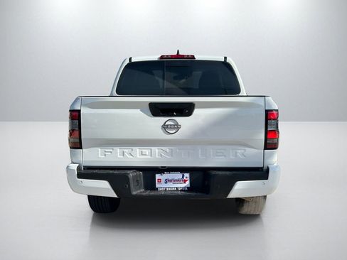 Used 2026 Nissan Frontier SV image 5