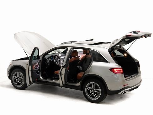 Used 2021 Mercedes-Benz GLC 300 image 27