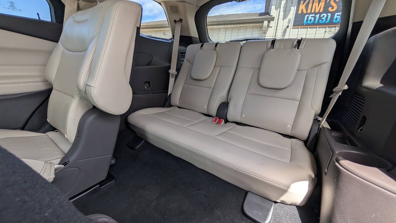 Used 2022 Ford Explorer Platinum w/ Equipment Group 601A AWD/4WD image 39
