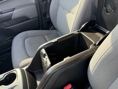 Used 2015 Chevrolet Colorado W/T w/ WT Convenience Package image 24