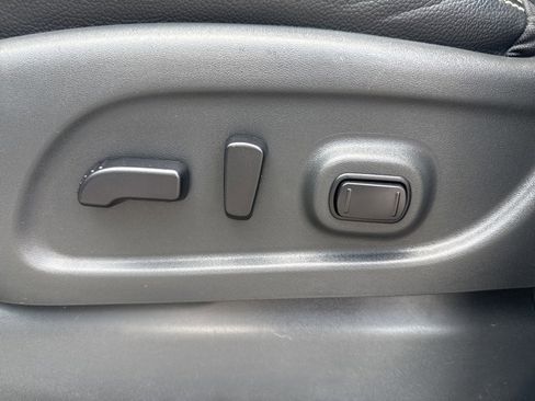 Used 2018 Nissan Titan PRO-4X w/ Pro-4x Convenience Package image 40