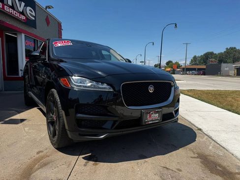 Used 2017 Jaguar F-PACE Prestige AWD/4WD image 8