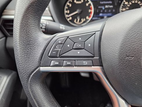 Used 2024 Nissan Altima 2.5 SV FWD image 27