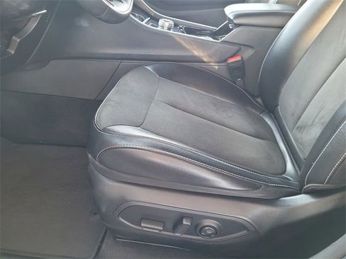 Certified 2023 Jeep Grand Cherokee Altitude image 17