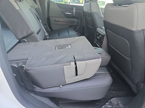 Used 2025 GMC Hummer EV 3X image 99