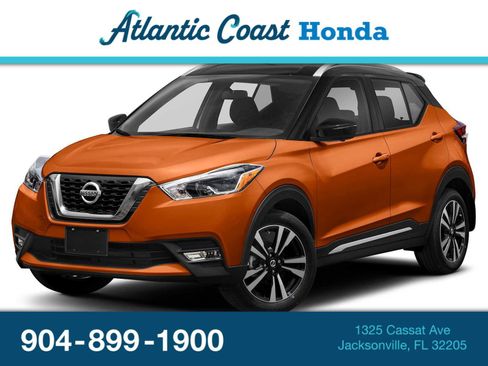 Used 2020 Nissan Kicks SR image 1