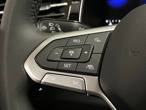 New 2026 Volkswagen Jetta SE FWD image 25