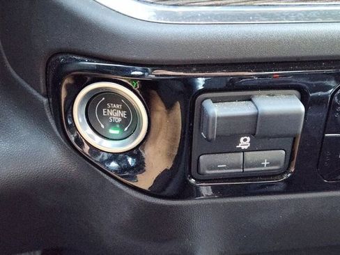 Used 2024 Chevrolet Silverado 1500 LT Trail Boss w/ Convenience Package II image 10