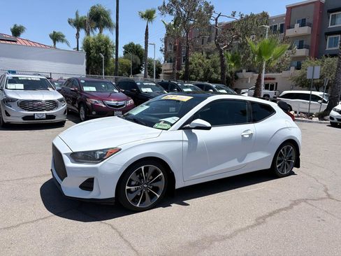 Used 2020 Hyundai Veloster 2.0 Premium FWD image 3