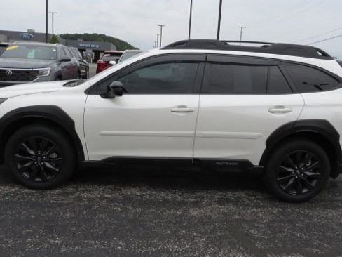 Used 2025 Subaru Outback Onyx Edition XT image 13
