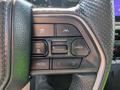 Used 2024 Toyota Tacoma Limited AWD/4WD image 30