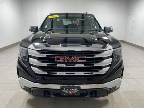 Used 2023 GMC Sierra 1500 SLE AWD/4WD image 2