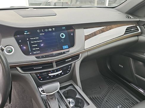 Used 2018 Cadillac CT6 Luxury image 8
