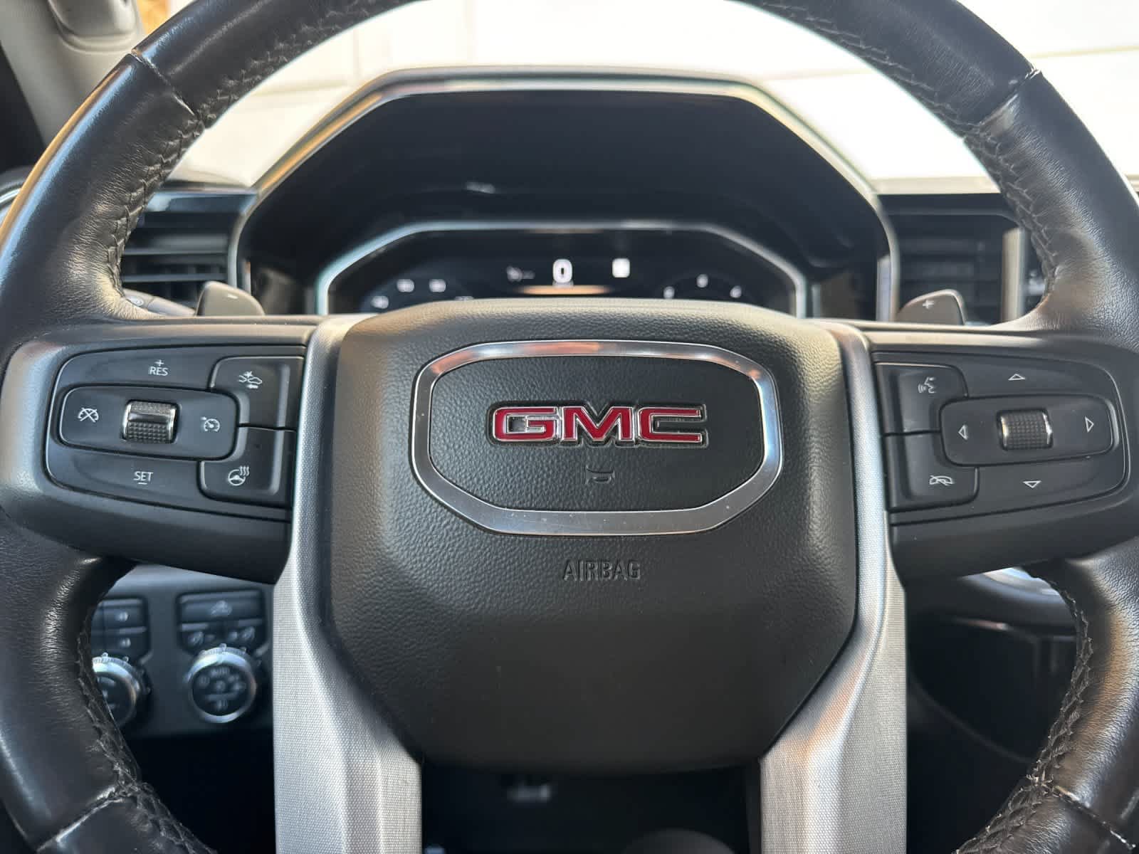 Used 2022 GMC Sierra 1500 Elevation w/ X31 Off-Road Package AWD/4WD image 23