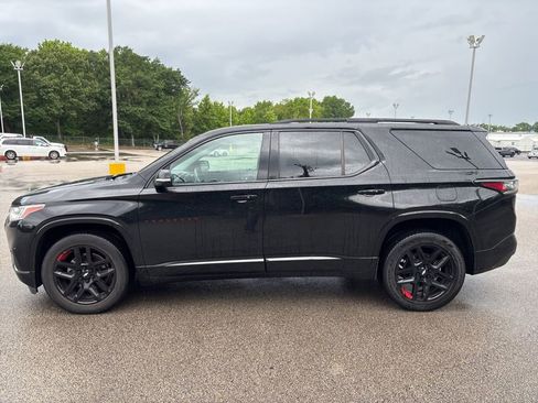 Used 2020 Chevrolet Traverse Premier w/ Redline Edition FWD image 4