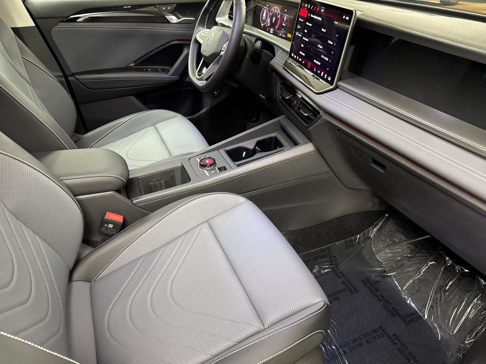 New 2026 Volkswagen Tiguan SE AWD/4WD image 15