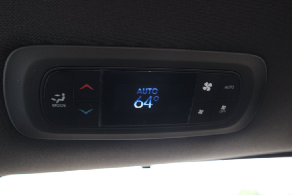 New 2027 Chrysler Pacifica Select AWD/4WD image 39