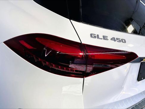New 2026 Mercedes-Benz GLE 450 4MATIC image 5