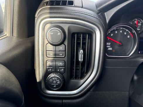 Used 2019 Chevrolet Silverado 1500 LT Trail Boss AWD/4WD image 36