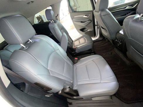 Used 2020 Buick Enclave Essence FWD image 11