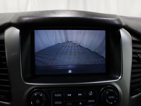 Used 2018 Chevrolet Tahoe LT image 19