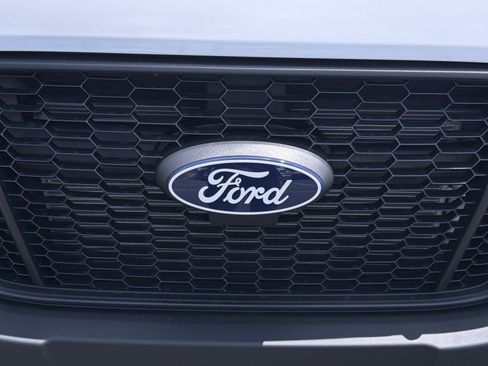 New 2026 Ford Transit 250 148 Medium Roof RWD image 12
