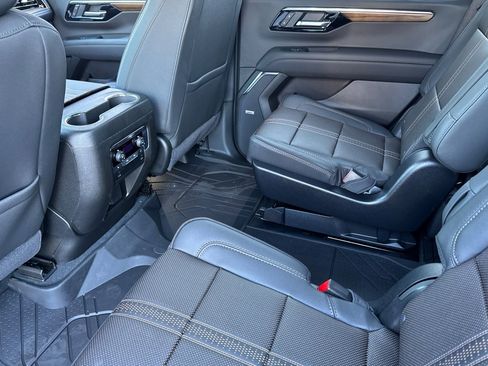 New 2026 Chevrolet Tahoe High Country AWD/4WD image 13
