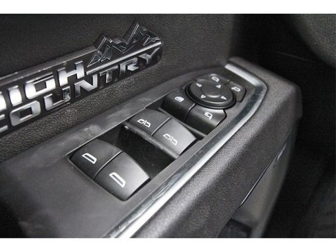 Used 2025 Chevrolet Silverado 1500 High Country w/ High Country Premium Package image 19
