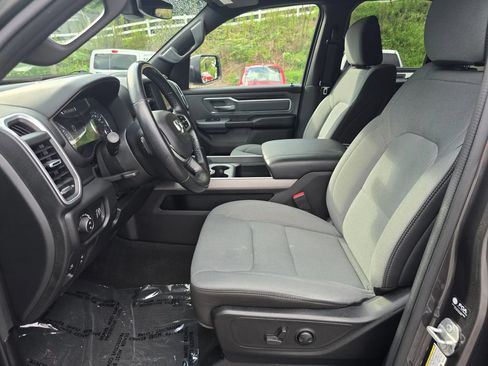 Used 2022 RAM 1500 Big Horn AWD/4WD image 4