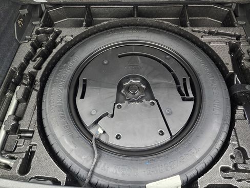 Used 2024 Audi Q3 2.0T Premium image 29