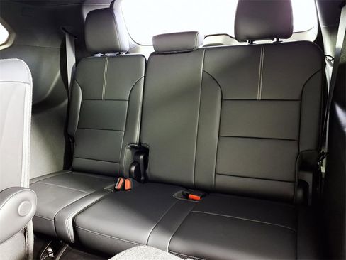 New 2026 GMC Acadia Elevation image 9