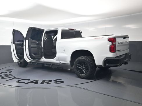 Used 2021 Chevrolet Silverado 1500 LT Trail Boss w/ Convenience Package II AWD/4WD image 28