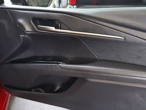 Used 2025 Toyota Camry XSE FWD image 12