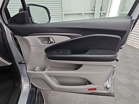 Used 2021 Honda Pilot EX image 42