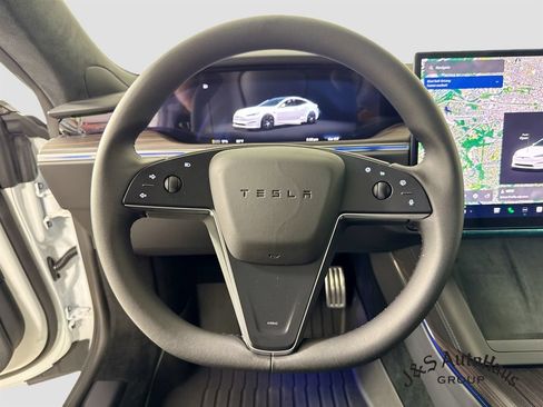 Used 2026 Tesla Model S AWD/4WD image 12