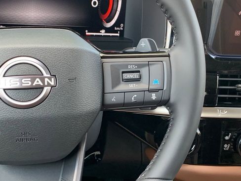 New 2026 Nissan Pathfinder Platinum FWD image 11