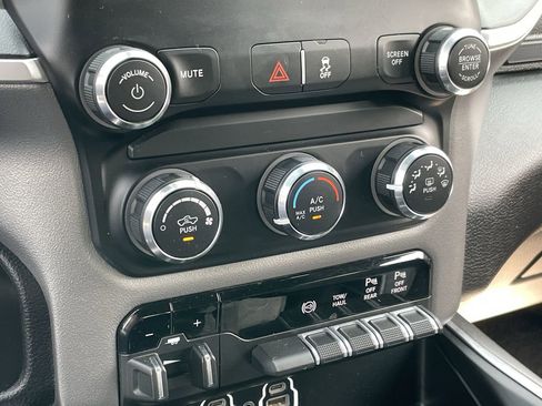 Used 2024 RAM 2500 Big Horn w/ Off Road Package image 18