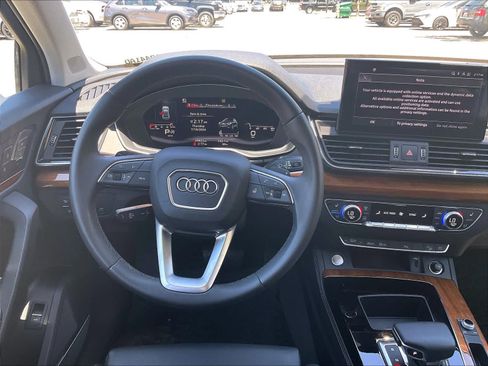 Used 2021 Audi Q5 2.0T Premium Plus w/ Premium Plus Package AWD/4WD image 8